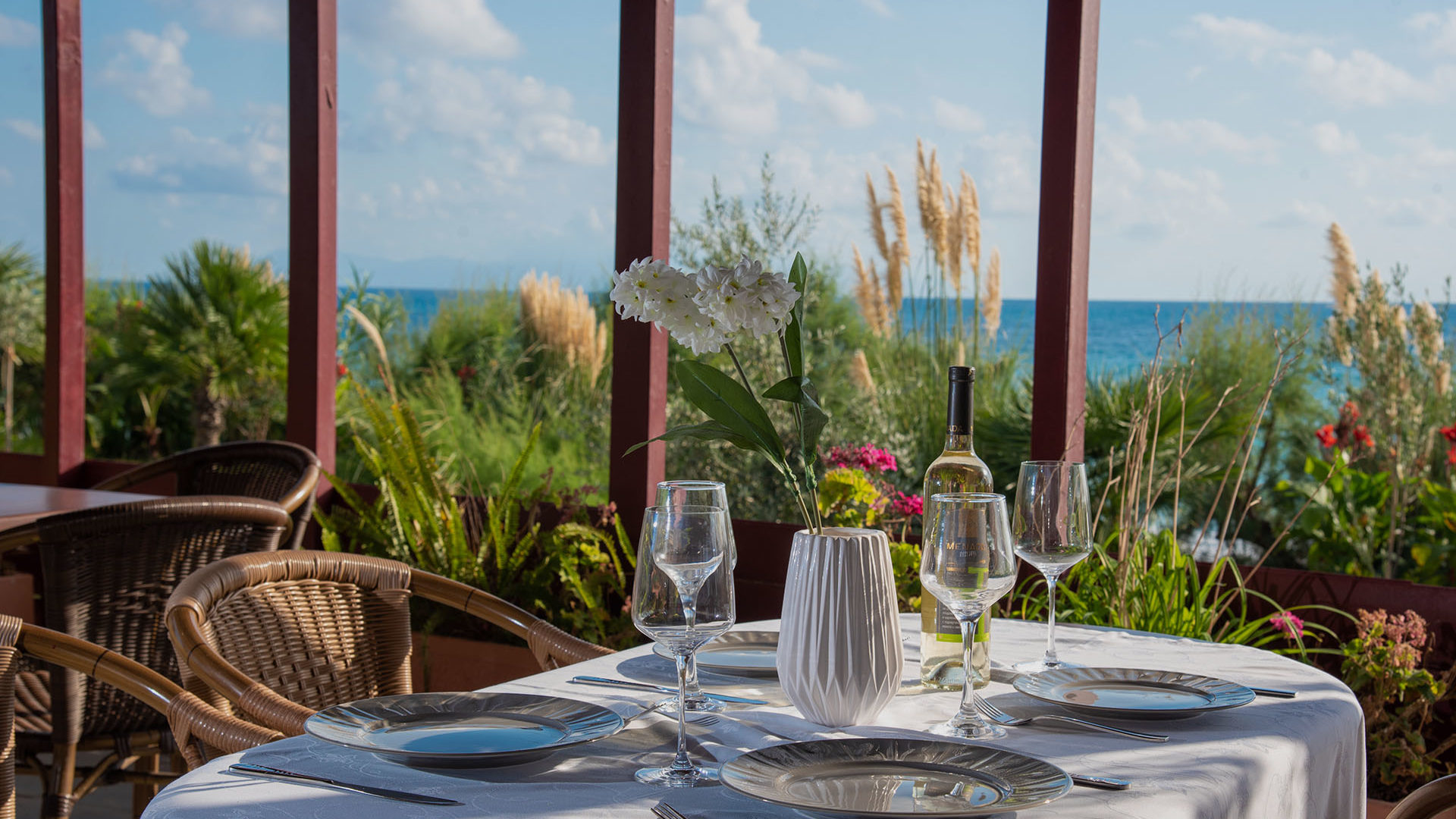 poseidon beach hotel restaurant